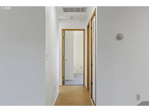 6318 SE 93rd Avenue Portland OR 97266