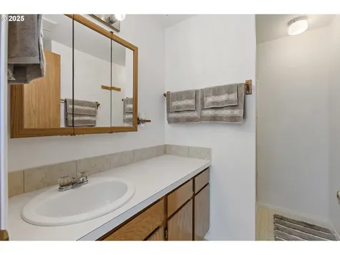 6318 SE 93rd Avenue Portland OR 97266