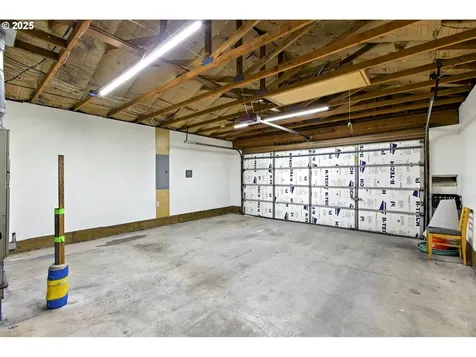 6318 SE 93rd Avenue Portland OR 97266
