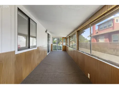 6318 SE 93rd Avenue Portland OR 97266