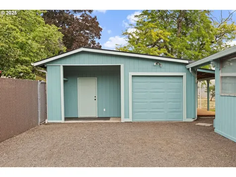 6318 SE 93rd Avenue Portland OR 97266