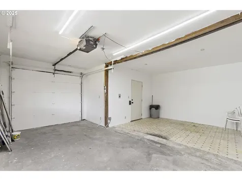 6318 SE 93rd Avenue Portland OR 97266