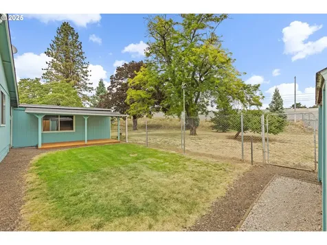 6318 SE 93rd Avenue Portland OR 97266