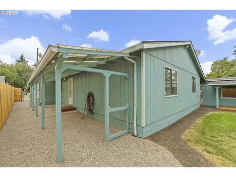 6318 SE 93rd Avenue Portland OR 97266
