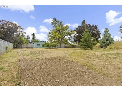 6318 SE 93rd Avenue Portland OR 97266