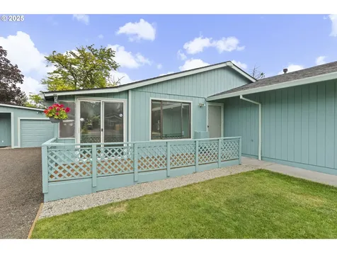 6318 SE 93rd Avenue Portland OR 97266