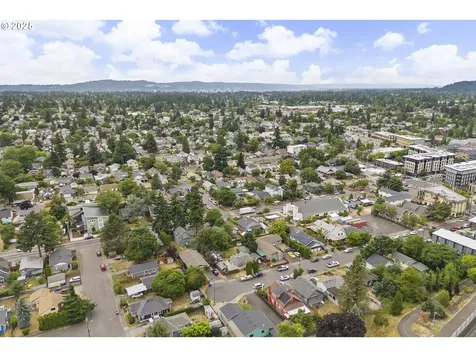 6318 SE 93rd Avenue Portland OR 97266