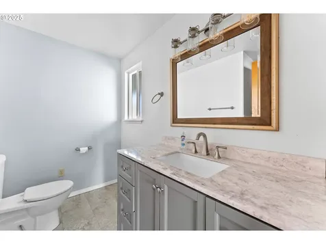 825 Midland Way Brookings OR 97415