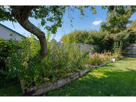 825 Midland Way Brookings OR 97415