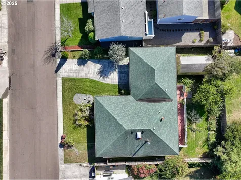 825 Midland Way Brookings OR 97415