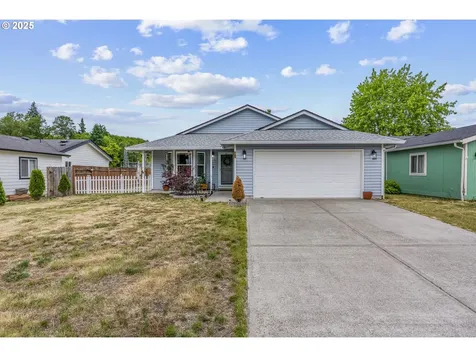 272 Adams Drive Kelso WA 98626
