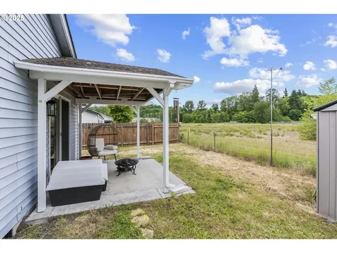 272 Adams Drive Kelso WA 98626