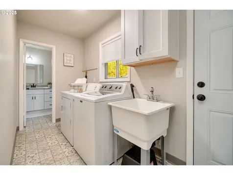 8615 NE 107th Avenue Vancouver WA 98662