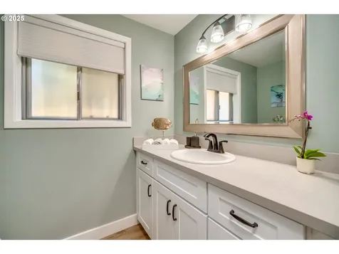 8615 NE 107th Avenue Vancouver WA 98662