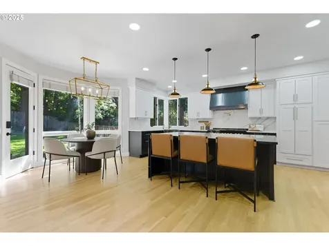 19229 35th Place Lake Oswego OR 97034