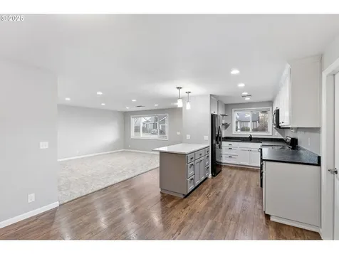 4851 Avalon Street Eugene OR 97402