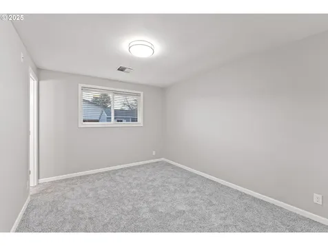 4851 Avalon Street Eugene OR 97402