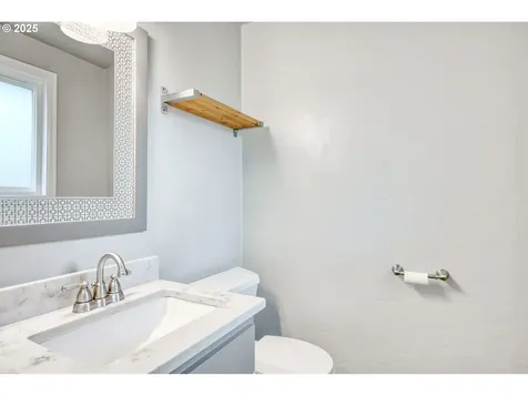 4851 Avalon Street Eugene OR 97402