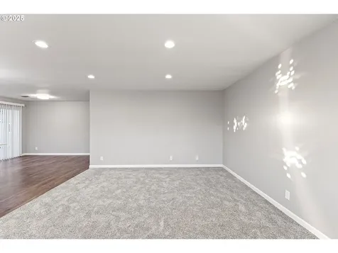 4851 Avalon Street Eugene OR 97402
