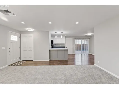 4851 Avalon Street Eugene OR 97402