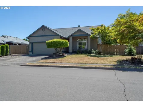 6194 SE Maple Street Hillsboro OR 97123