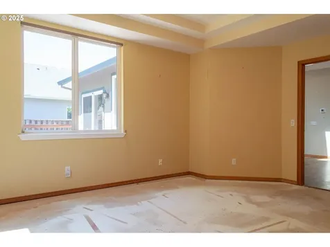 6194 SE Maple Street Hillsboro OR 97123