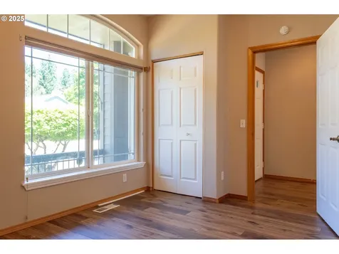 6194 SE Maple Street Hillsboro OR 97123