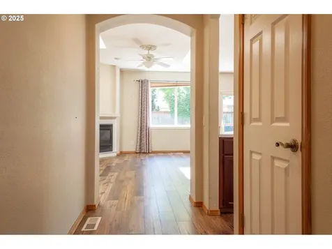 6194 SE Maple Street Hillsboro OR 97123