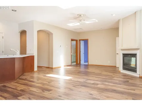 6194 SE Maple Street Hillsboro OR 97123