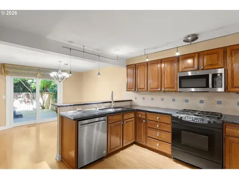 7859 SW Raintree Drive Beaverton OR 97008