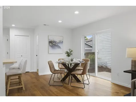 879 SW Windrose Terrace Beaverton OR 97003