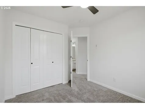 879 SW Windrose Terrace Beaverton OR 97003