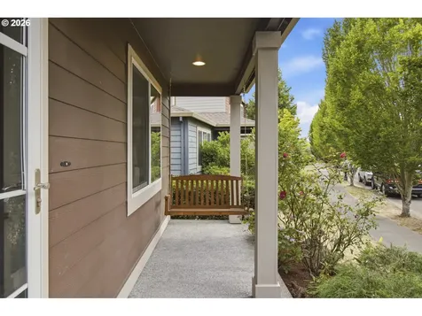 879 SW Windrose Terrace Beaverton OR 97003