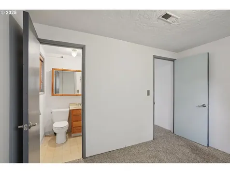 3425 SE 159th Avenue Portland OR 97236
