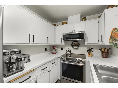3588 Westleigh Street Eugene OR 97405