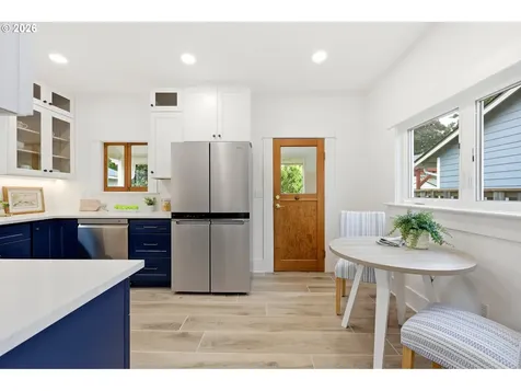 6104 SE Francis Street Portland OR 97206