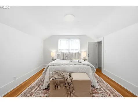 6104 SE Francis Street Portland OR 97206