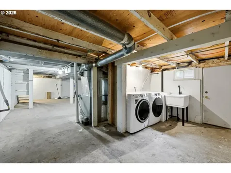 6104 SE Francis Street Portland OR 97206