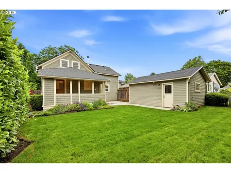 6104 SE Francis Street Portland OR 97206