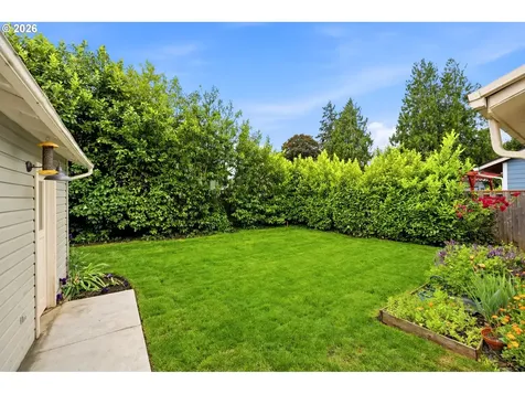 6104 SE Francis Street Portland OR 97206