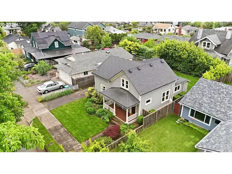 6104 SE Francis Street Portland OR 97206