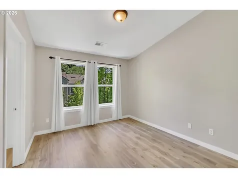 2879 NW Kennedy Court Portland OR 97229