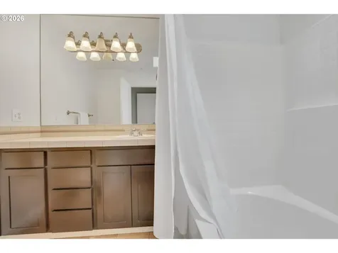 2879 NW Kennedy Court Portland OR 97229