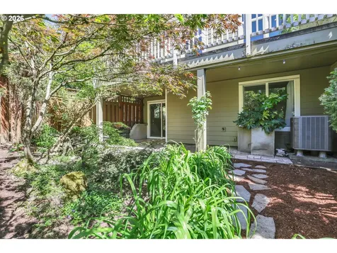 2879 NW Kennedy Court Portland OR 97229