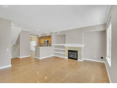 2879 NW Kennedy Court Portland OR 97229