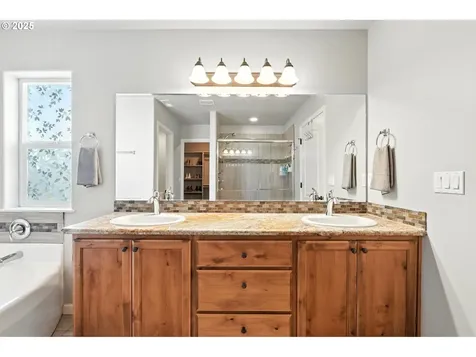 10516 NE 111th Court Vancouver WA 98662