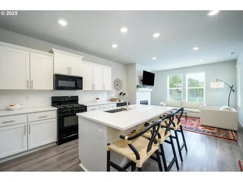 1672 NW Landon Street Mcminnville OR 97128