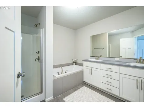 1672 NW Landon Street Mcminnville OR 97128