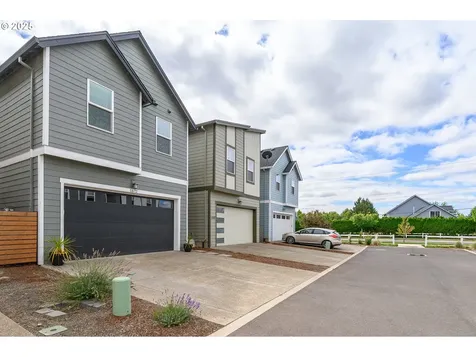 1672 NW Landon Street Mcminnville OR 97128