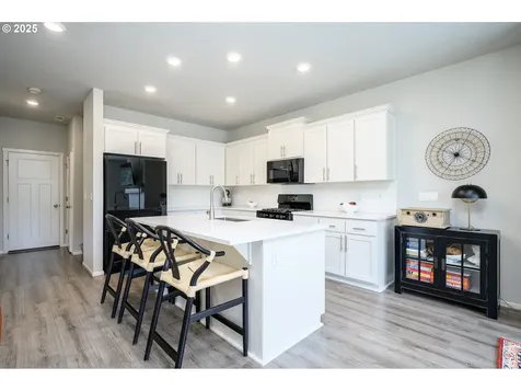 1672 NW Landon Street Mcminnville OR 97128